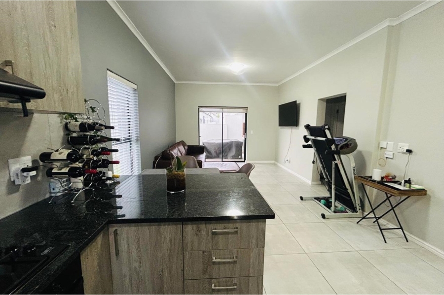 2 Bedroom Property for Sale in Aan de Wijnlanden Western Cape